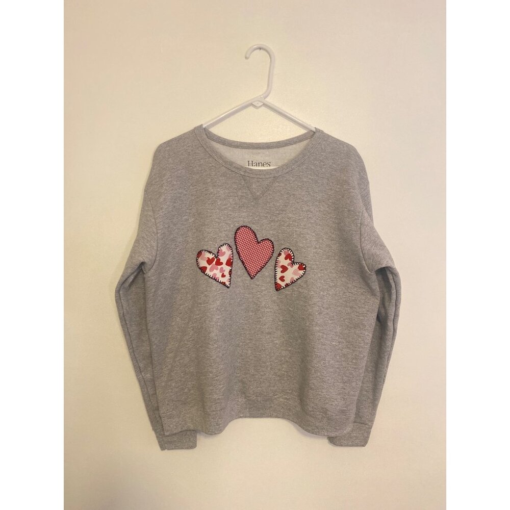 Hand-Embroidered Valentine’s Day Hanes Sweatshirt With Heart Appliques Size L